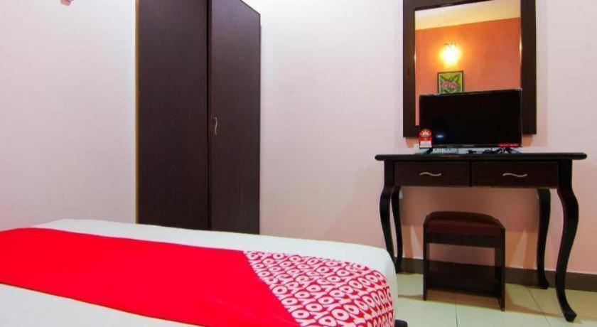 Oyo 11343 Hotel Putra Iskandar Seri Iskandar Εξωτερικό φωτογραφία