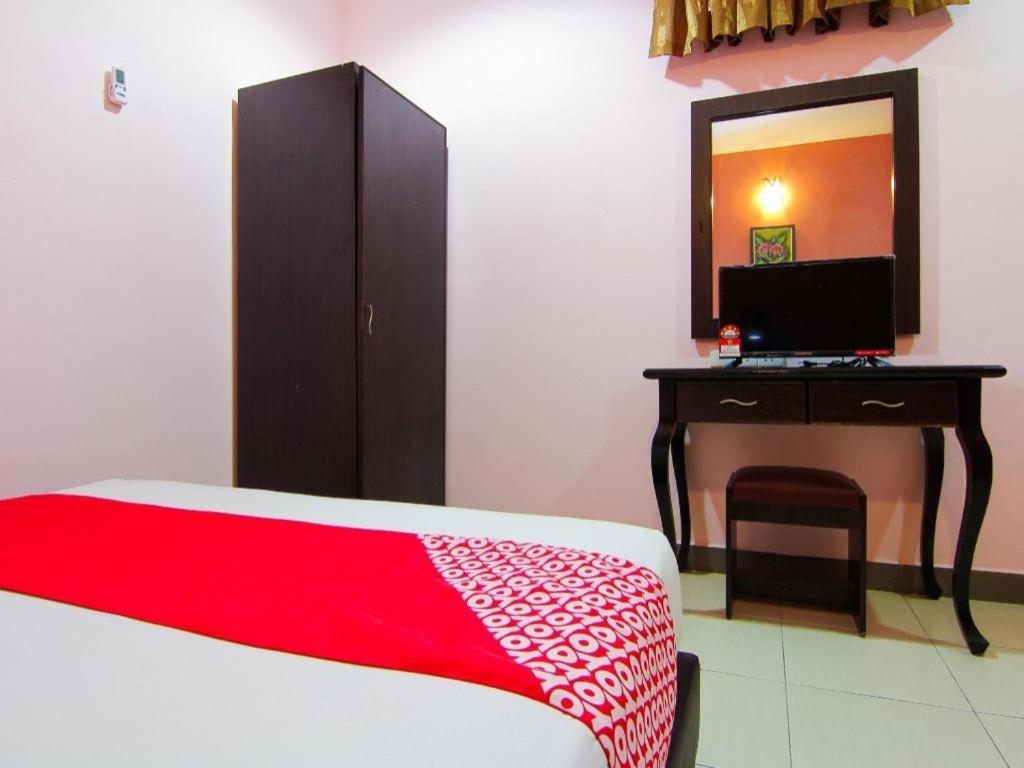 Oyo 11343 Hotel Putra Iskandar Seri Iskandar Εξωτερικό φωτογραφία