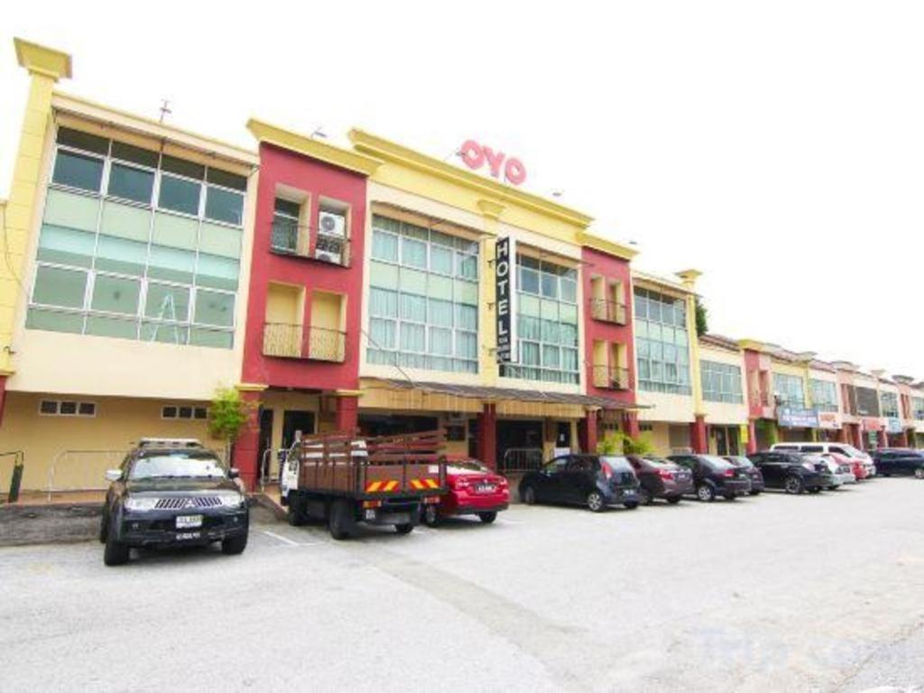 Oyo 11343 Hotel Putra Iskandar Seri Iskandar Εξωτερικό φωτογραφία