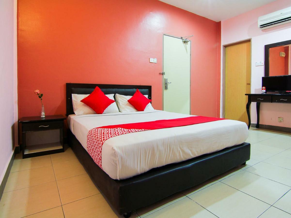 Oyo 11343 Hotel Putra Iskandar Seri Iskandar Εξωτερικό φωτογραφία